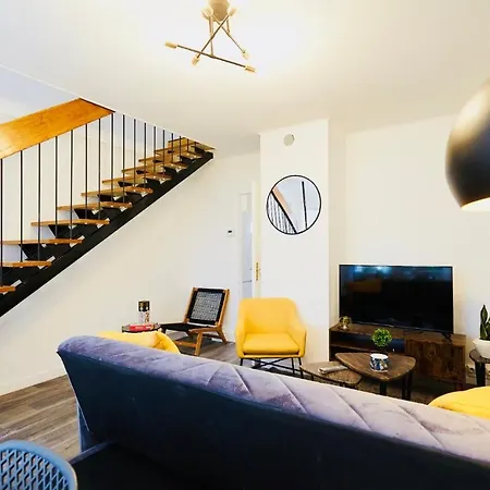 Mona Lisa : Superbe Loft Centre - Parking Gratuit - Wifi Ultra Rapide-appareil Massage-netflix-jeu Societe Ferienhaus *